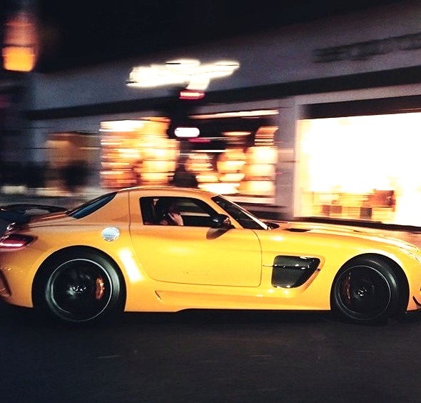 Mercedes-Benz SLS AMG Black Series (Instagram @alexpenfold)