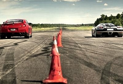 Nissan GT-R vs Koenigsegg CCR Evolution